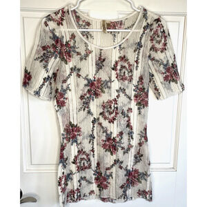 BKE Women's Floral Lace scoop neck top size M Short Sleeve Peasant Whimsigoth